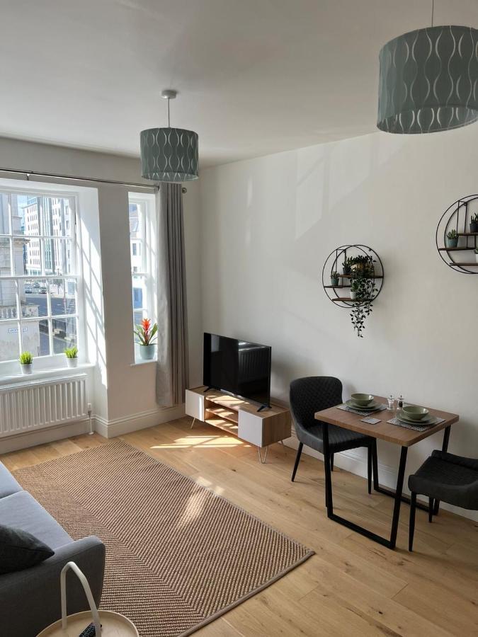 Lovely 1 Bed Flat *Free Parking* Hoe/Barbican Plymouth Bagian luar foto